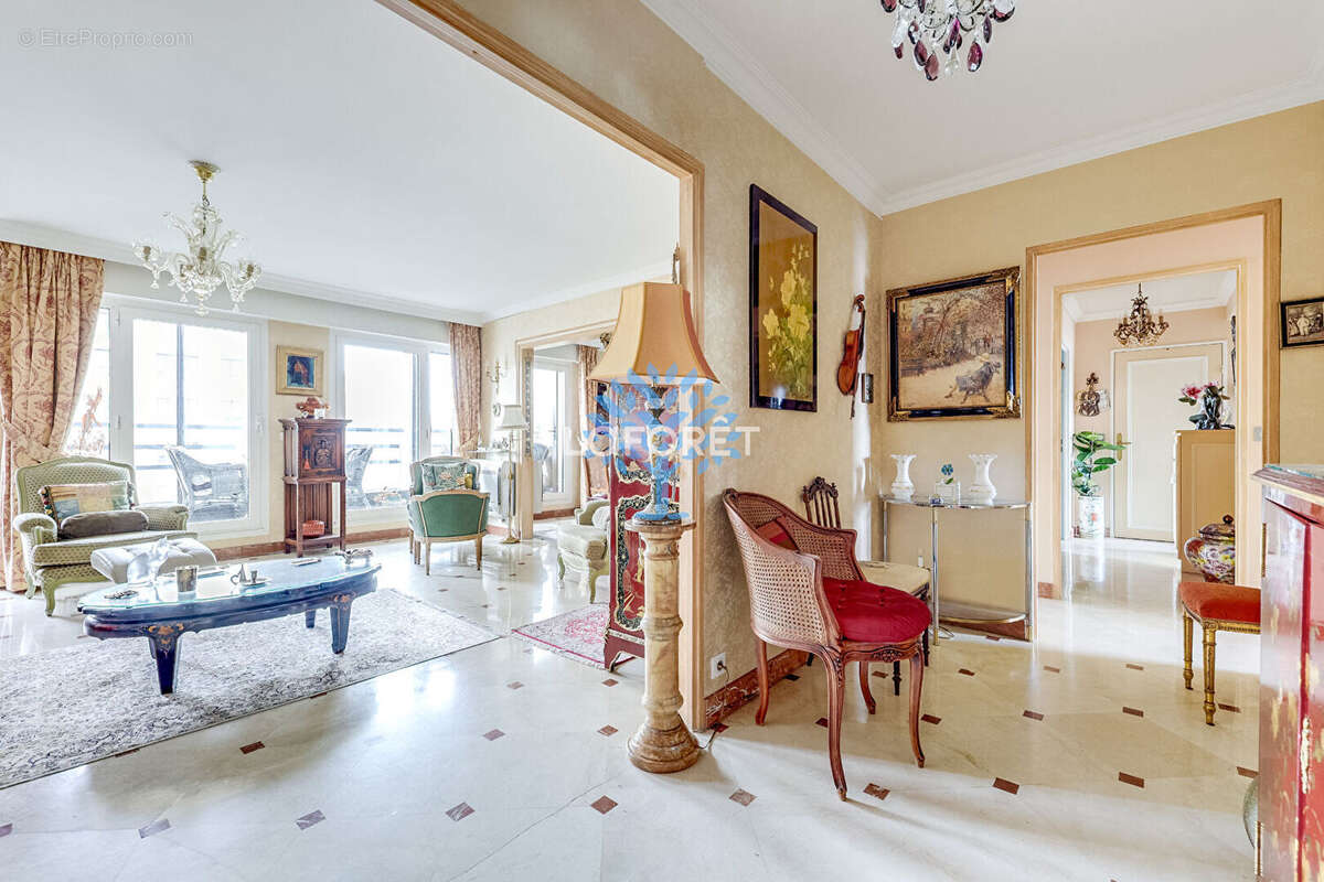 Appartement à PARIS-12E