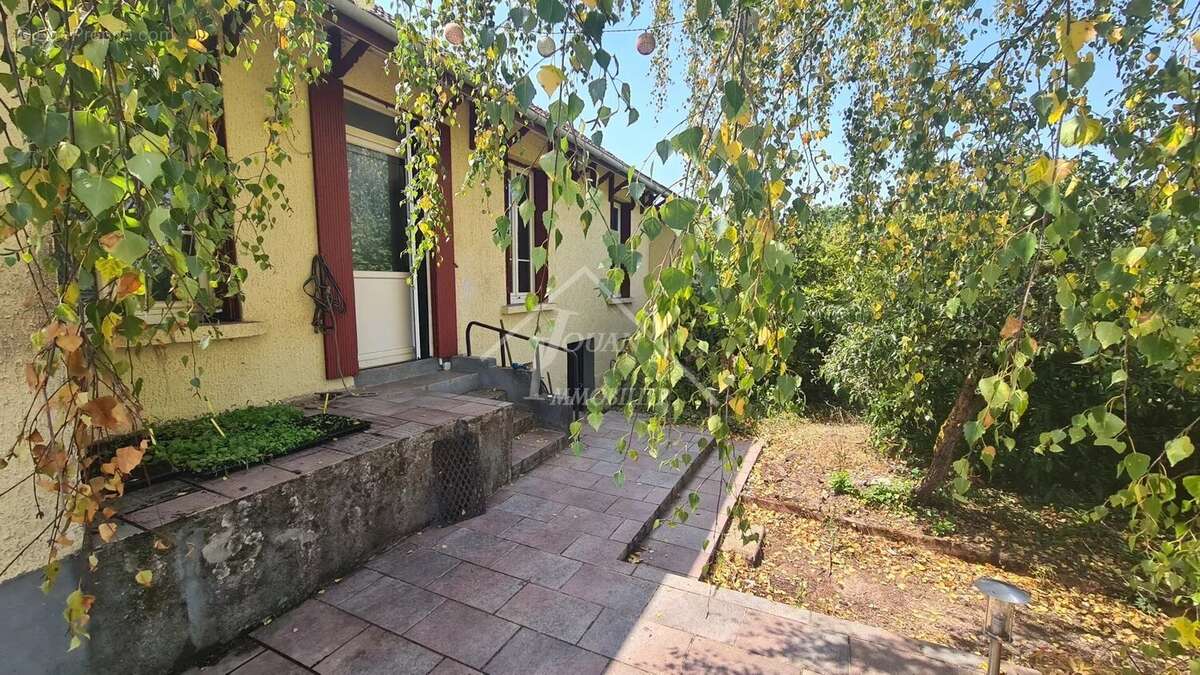 Maison à CERILLY
