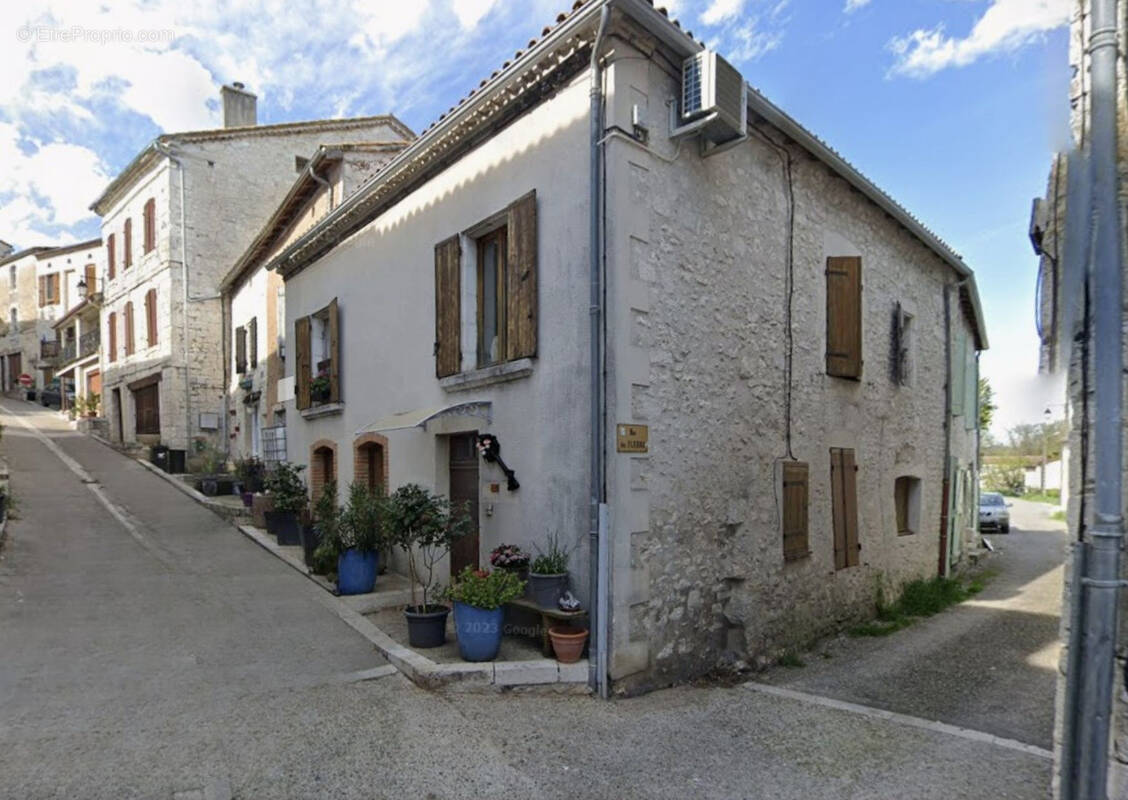 Maison à MONTAIGU-DE-QUERCY