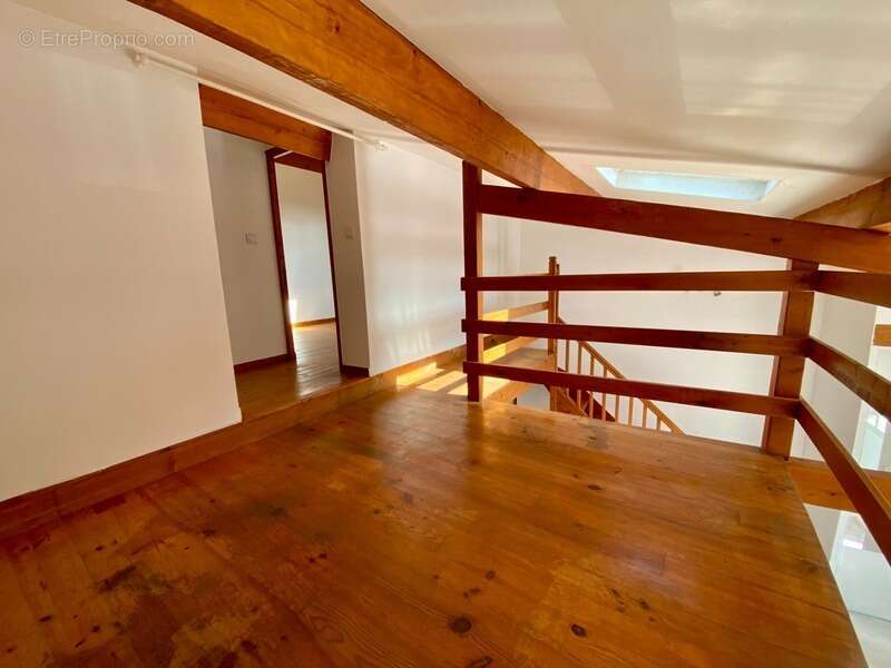 Appartement à MAUGUIO