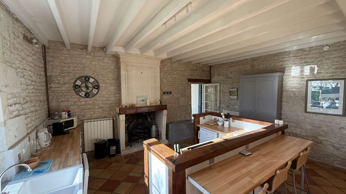 Maison à MORTAGNE-SUR-GIRONDE