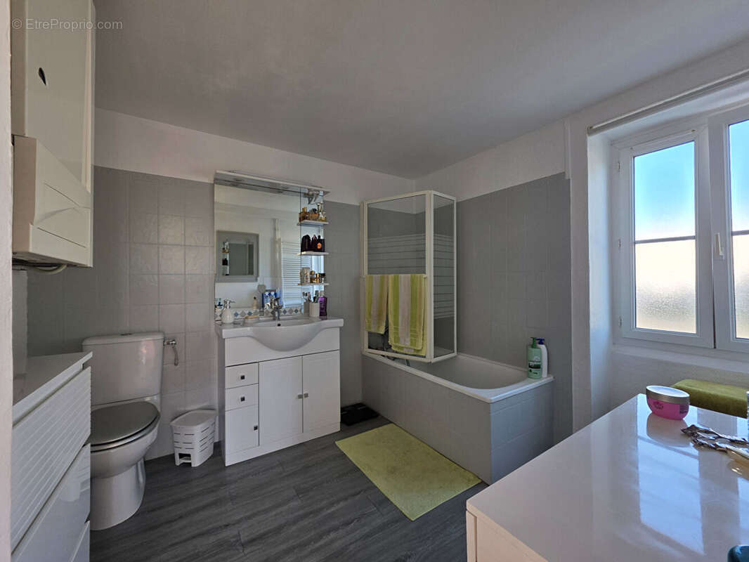 Maison à TONNAY-CHARENTE