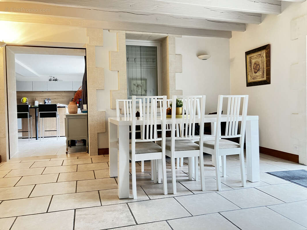 Maison à LIGNIERES-SONNEVILLE