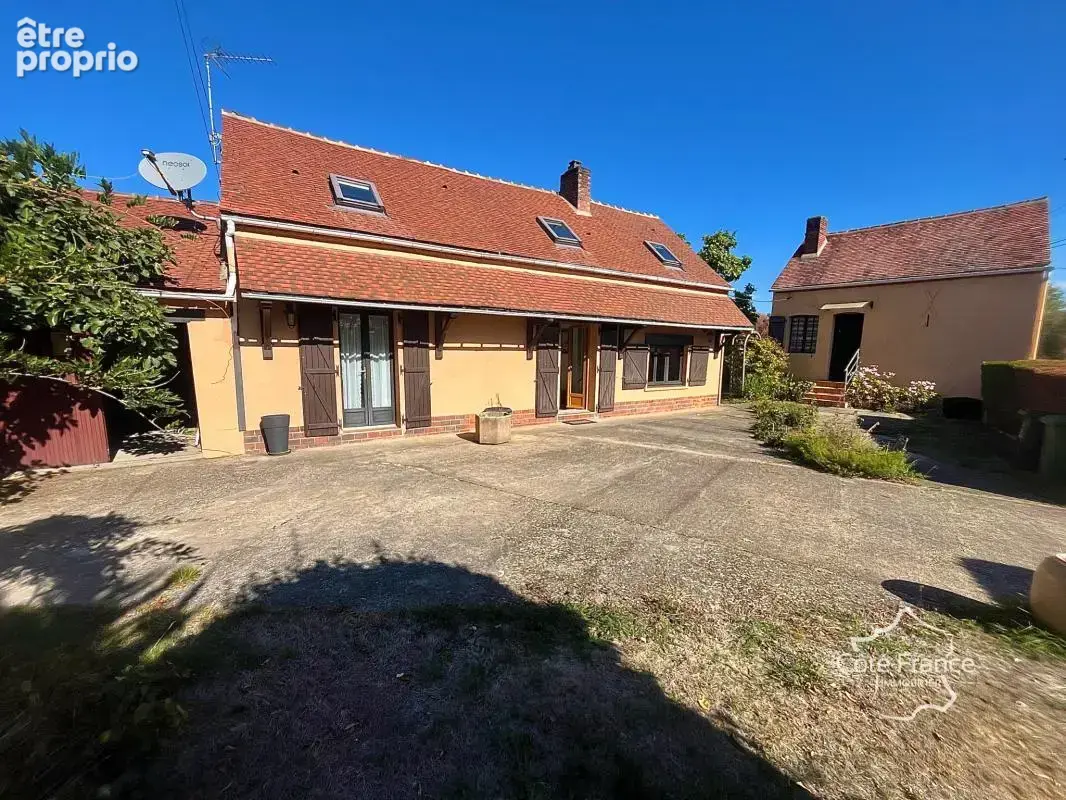 Maison à TREIGNY