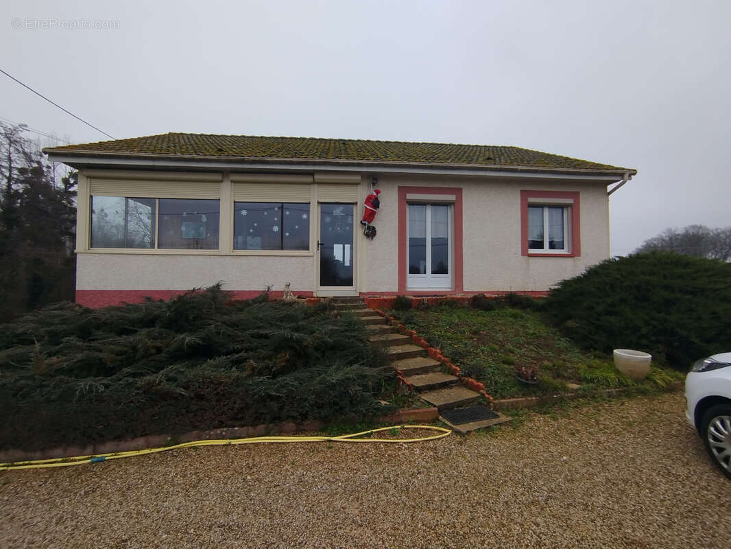 Maison à BRANGES