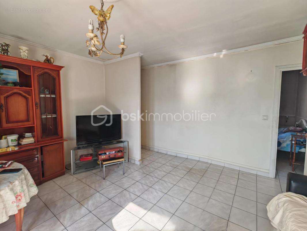 Appartement à AUBERVILLIERS