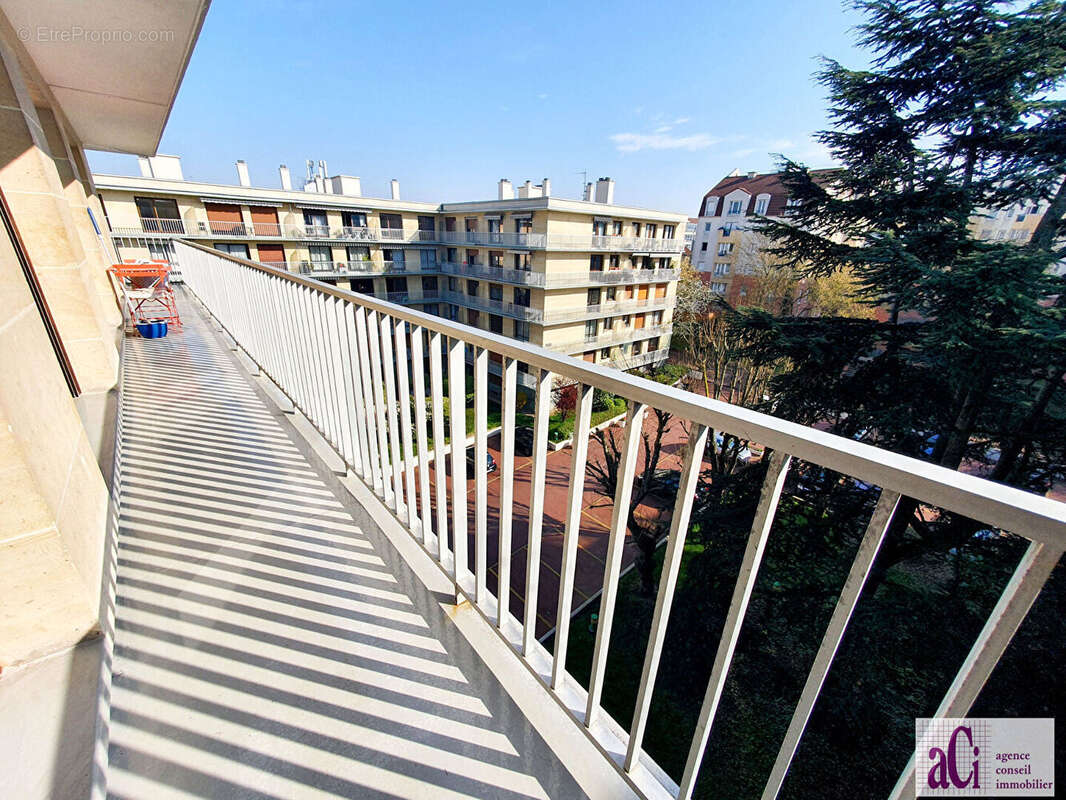 Appartement à L'HAY-LES-ROSES