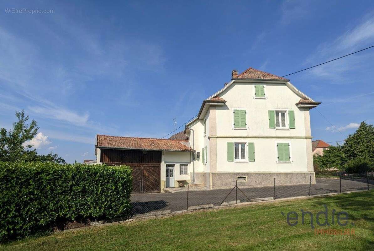 Maison de maître 7 pièces à rénover avec terrain de 982 m²  Pfetterhouse - photo 11