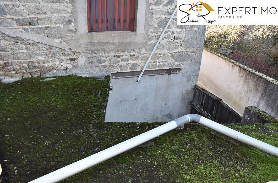 Maison à SAINT-GERVAIS-D'AUVERGNE