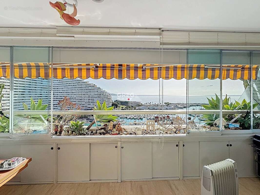 Appartement à VILLENEUVE-LOUBET