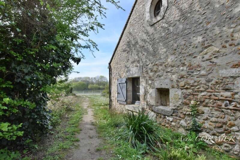 Maison à SAINT-BENOIT-SUR-LOIRE