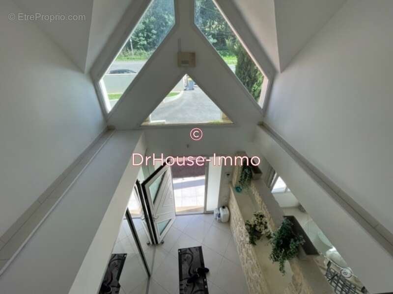 Maison à SAINT-PIERRE-LES-NEMOURS