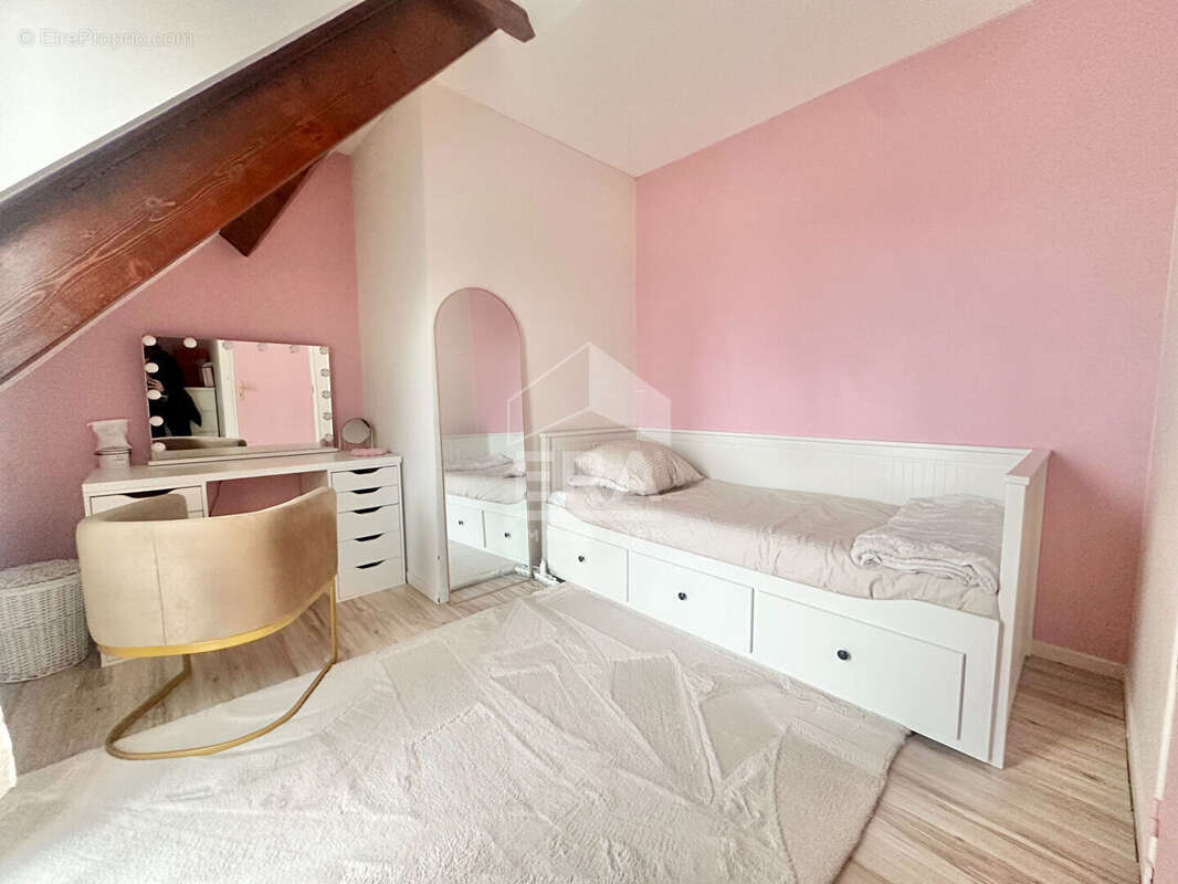 Maison à SARTROUVILLE