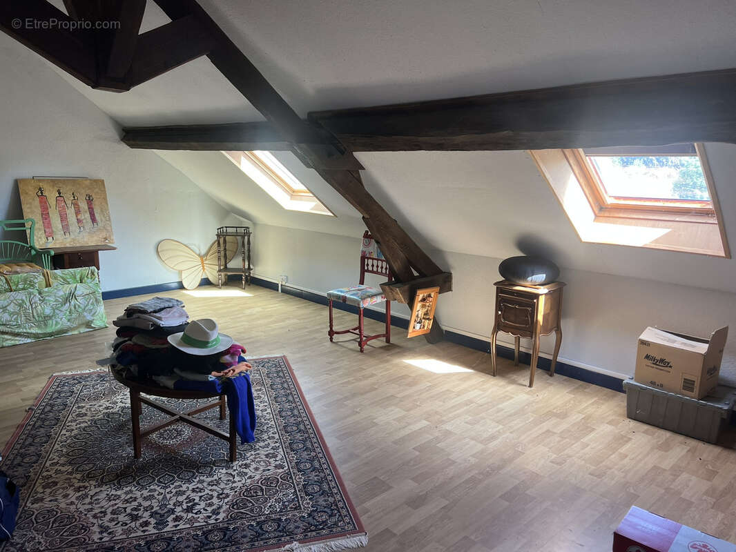Maison à CHAROLLES