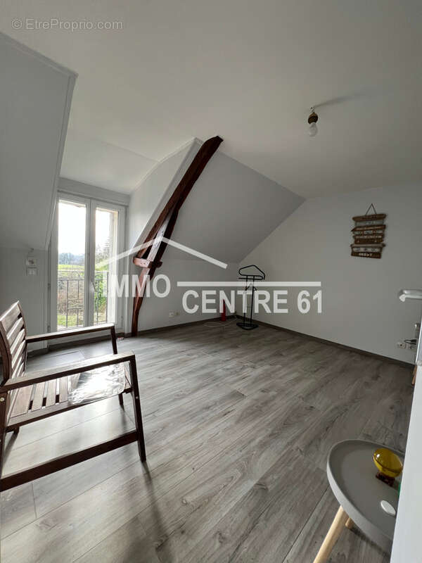 Maison à CARROUGES