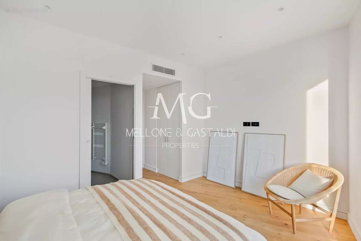Cannes centre – penthouse d’exception – roof top – vue mer panoramique – 117 m² – 2 parkings - photo 38