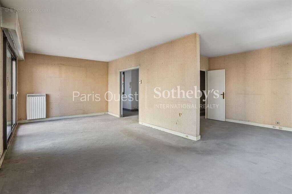 Appartement à PARIS-17E