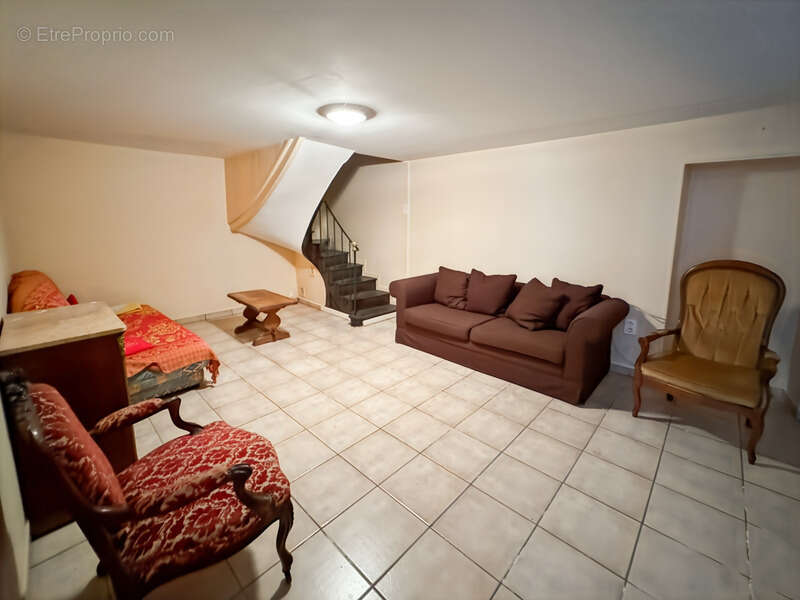 Maison à LA CLAYETTE