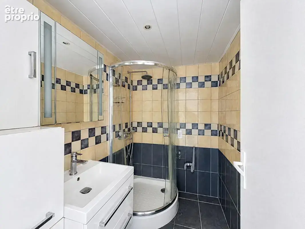 Carcassonne - appartement traversant 76 m² - dernier étage - balcons - parking privatif - photo 7