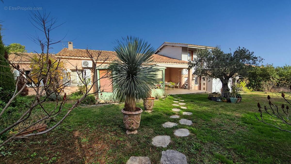 Maison à SAINT-SATURNIN-LES-AVIGNON