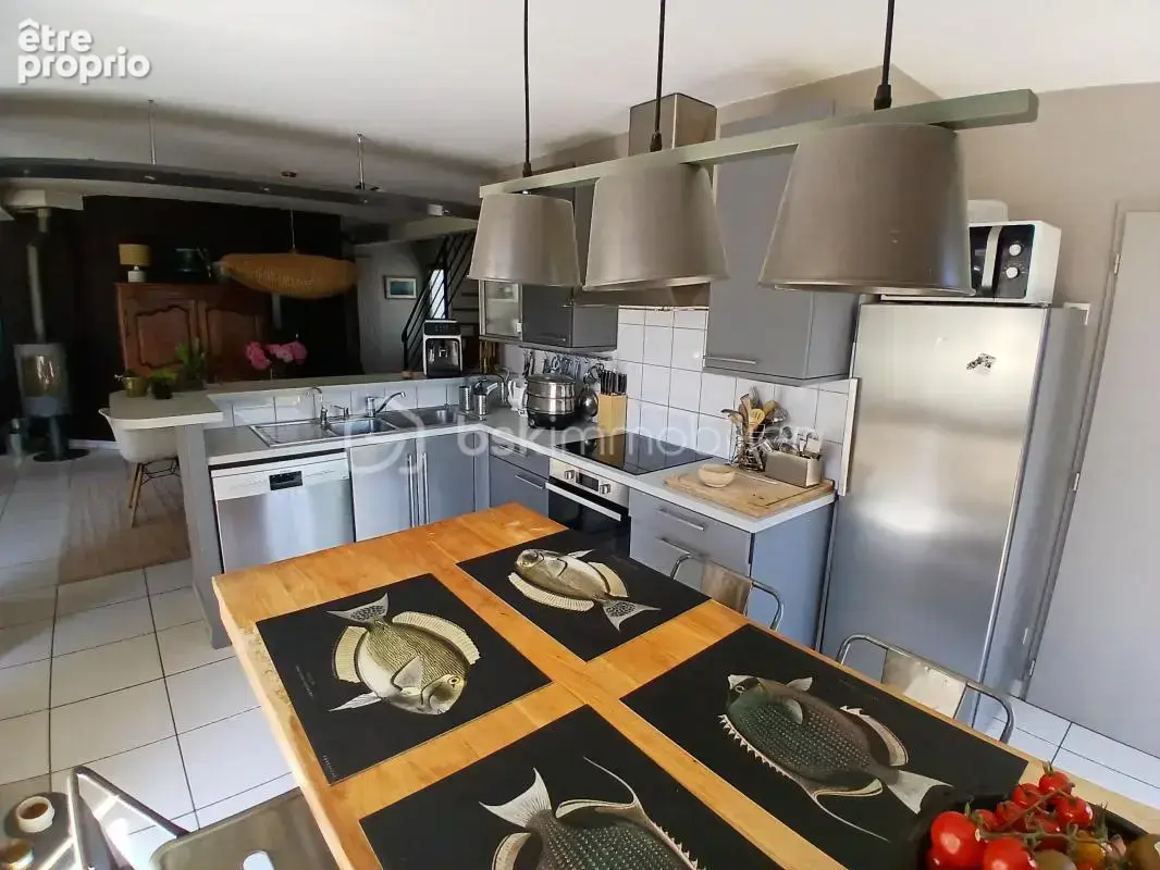 Dans un cadre enchanteur, votre maison t6  de qualite sur 12 ares avec piscine chauffante - photo 7