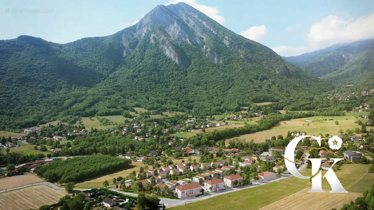 Appartement à SAINT-PAUL-DE-VARCES