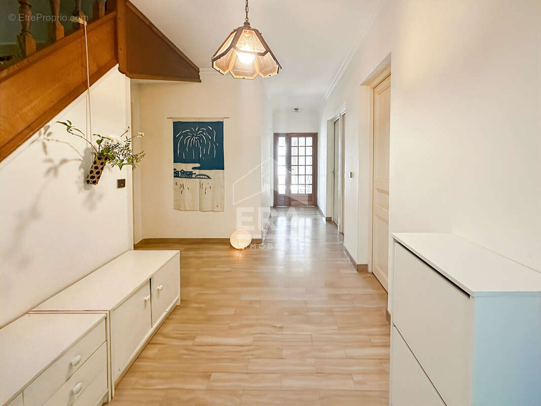 Maison à SAINT-FARGEAU-PONTHIERRY