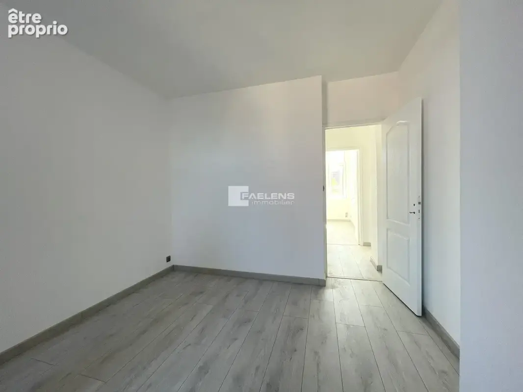 Appartement 3 pièces 57 m² à vendre à Lille (59000) - photo 3