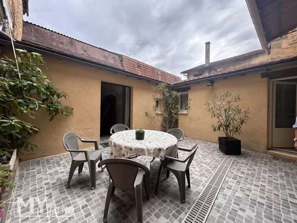 Appartement à LALINDE