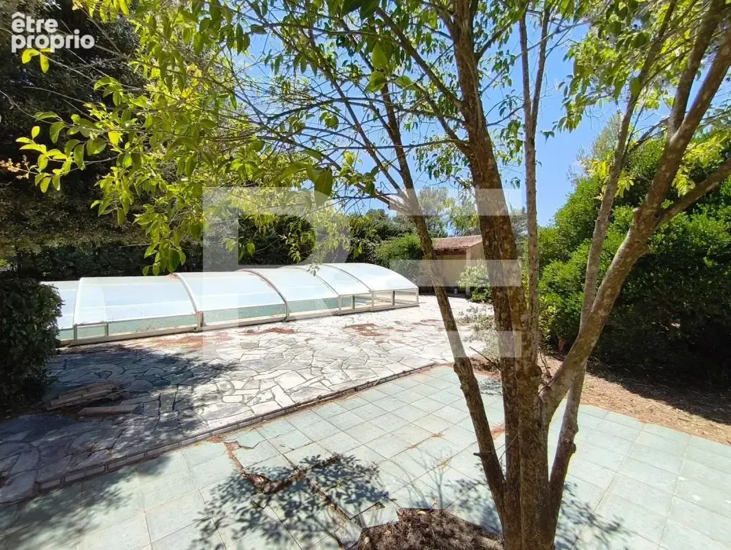 Maison familiale de 125m2 avec piscine sur parcelle arboree - photo 2