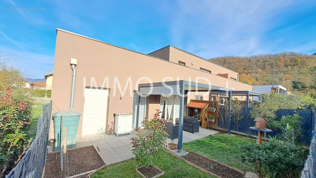 Appartement à CHAMP-SUR-DRAC