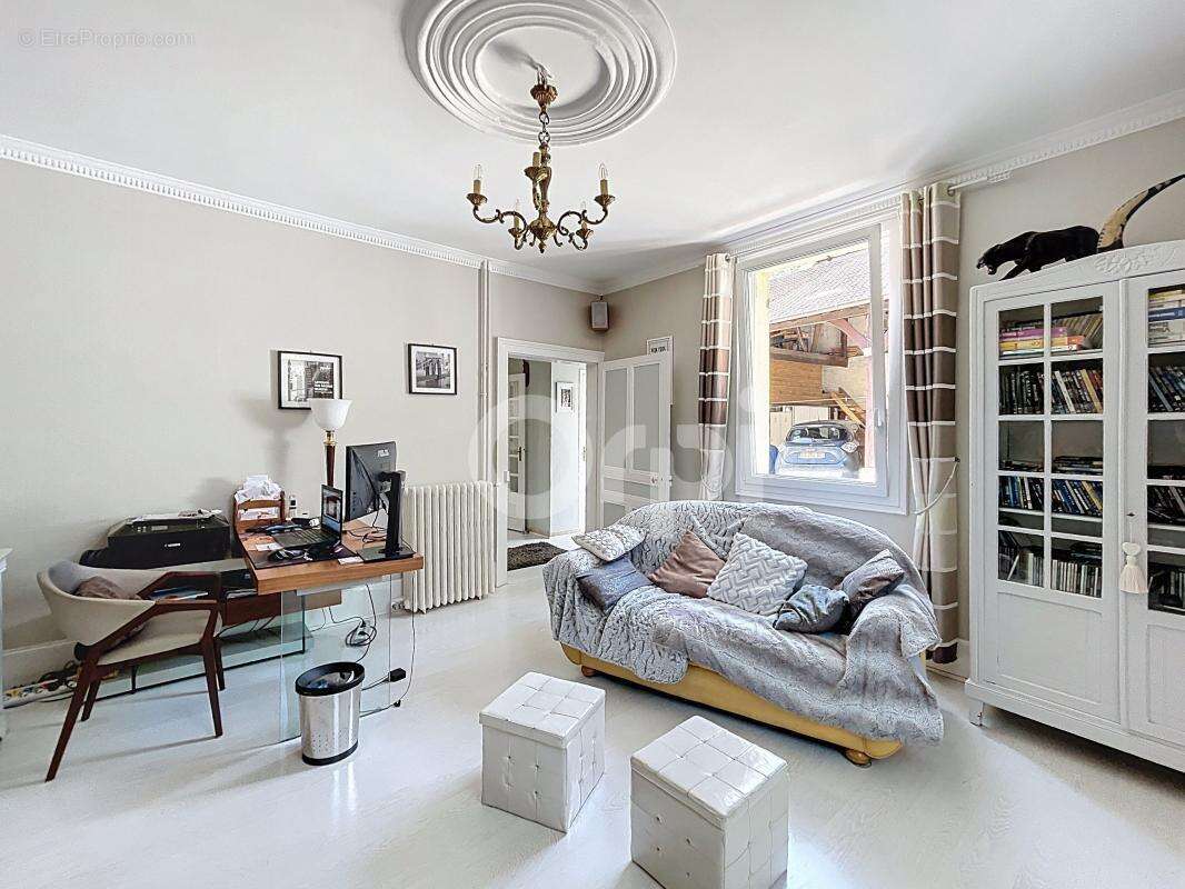 Maison à MONCHY-SAINT-ELOI