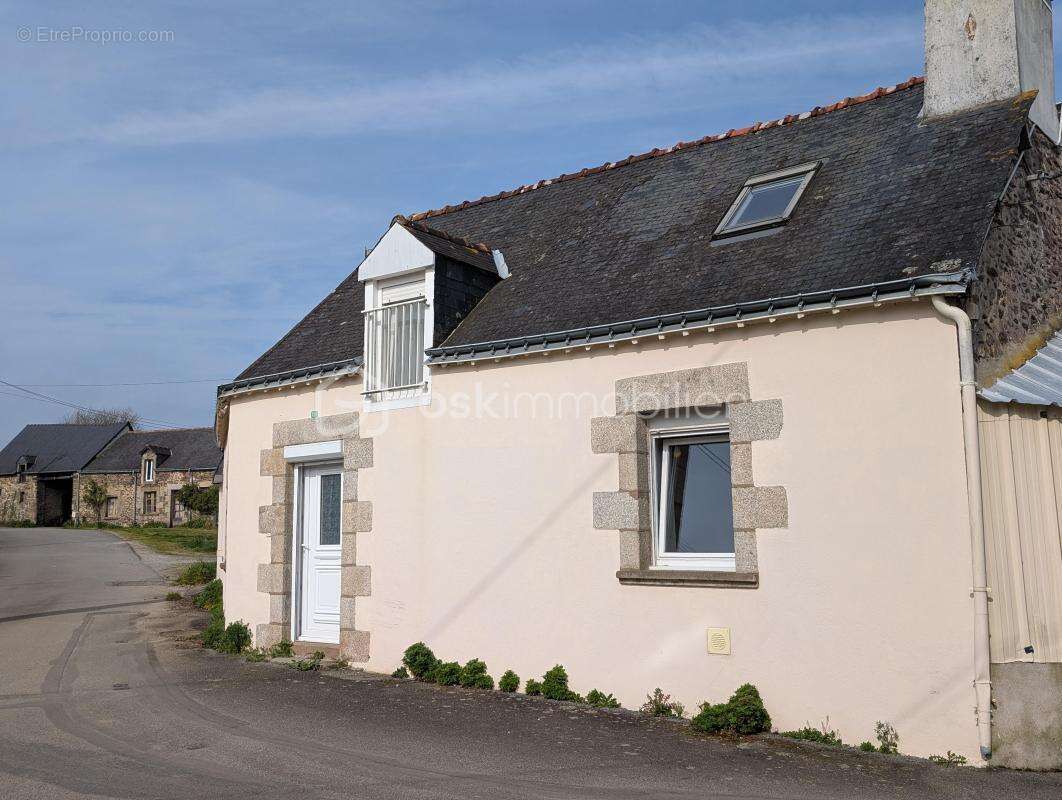Maison à CREDIN