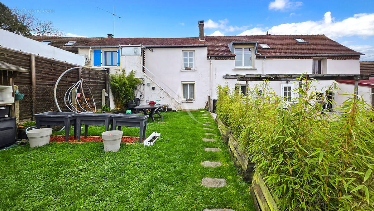 Maison à CHAUMONT-EN-VEXIN