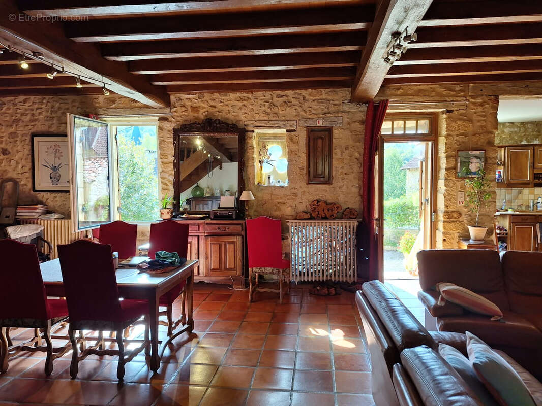 Maison à SAINT-POMPONT