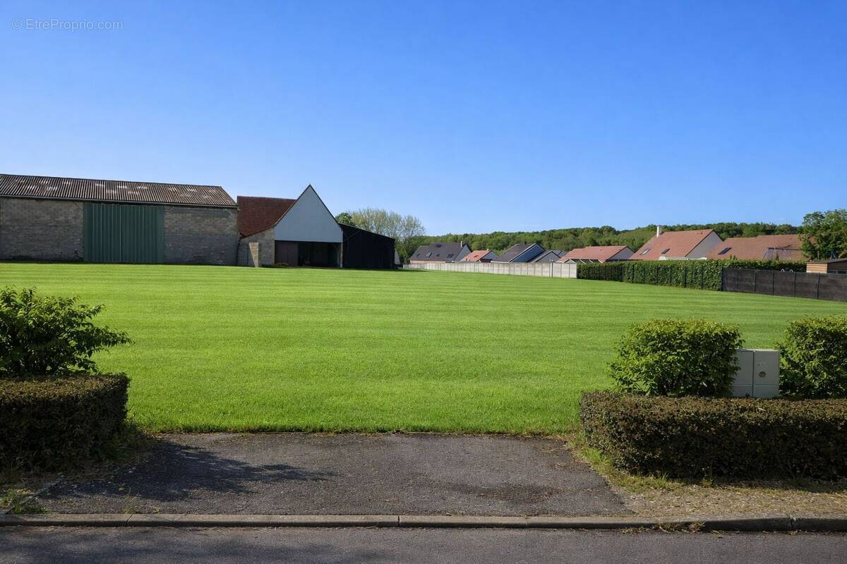 Terrain à BRICONVILLE