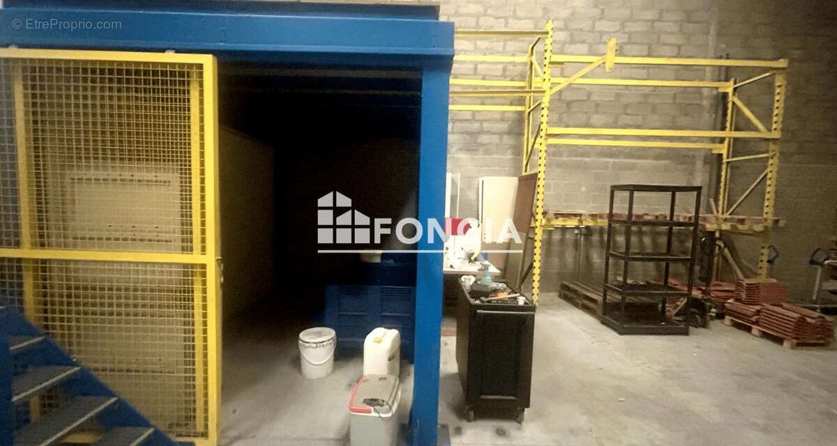 Commerce à SAINT-JEAN-D&#039;ILLAC