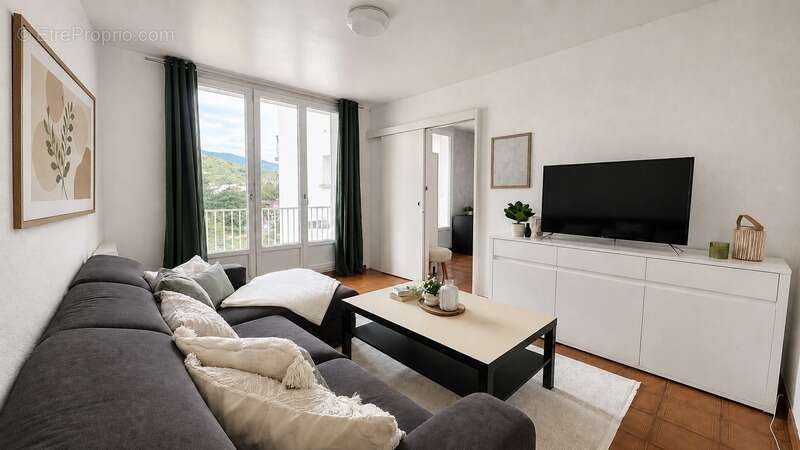 Appartement à SAINT-MARTIN-D'HERES