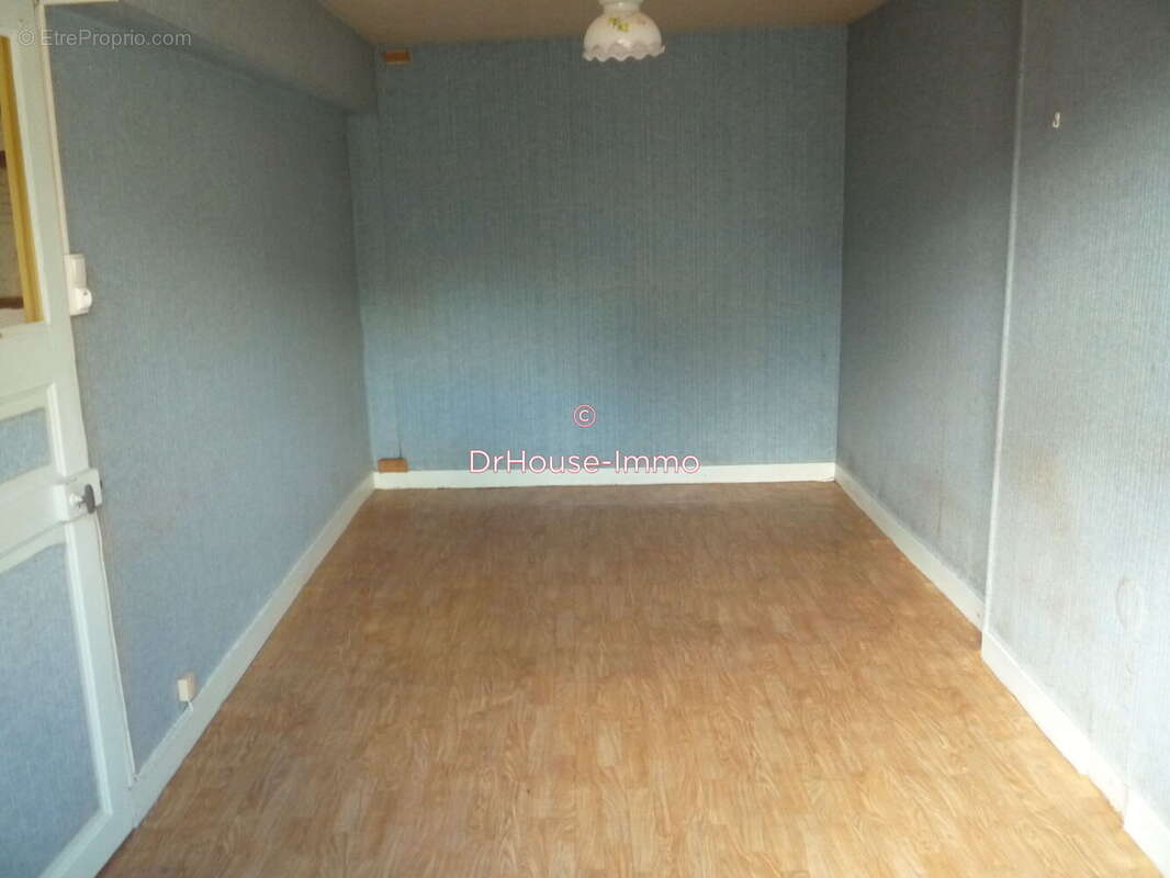 Maison à NEUILLE-PONT-PIERRE