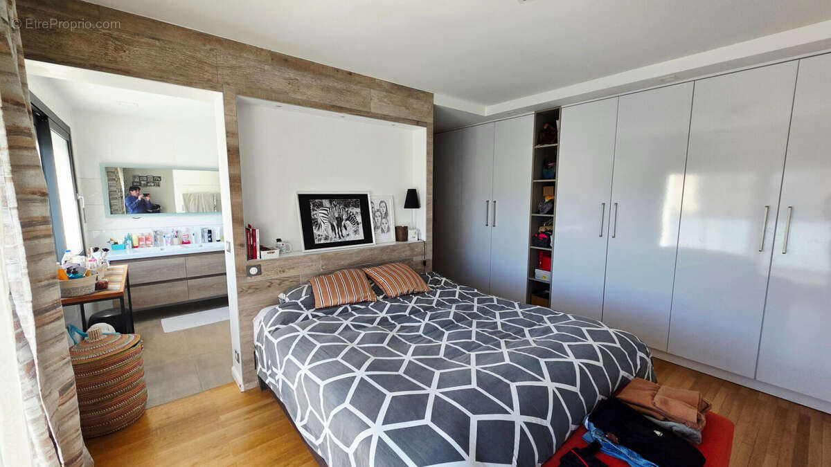 Maison à MONTREAL-LA-CLUSE