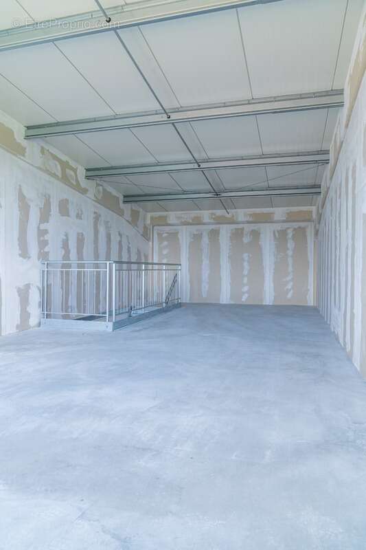EXCLUSIVITÉ : Cellules d’Activités – Spécial Artisan & Décolletage 115m²  à vendre BONNEVILLE (74) - photo 5