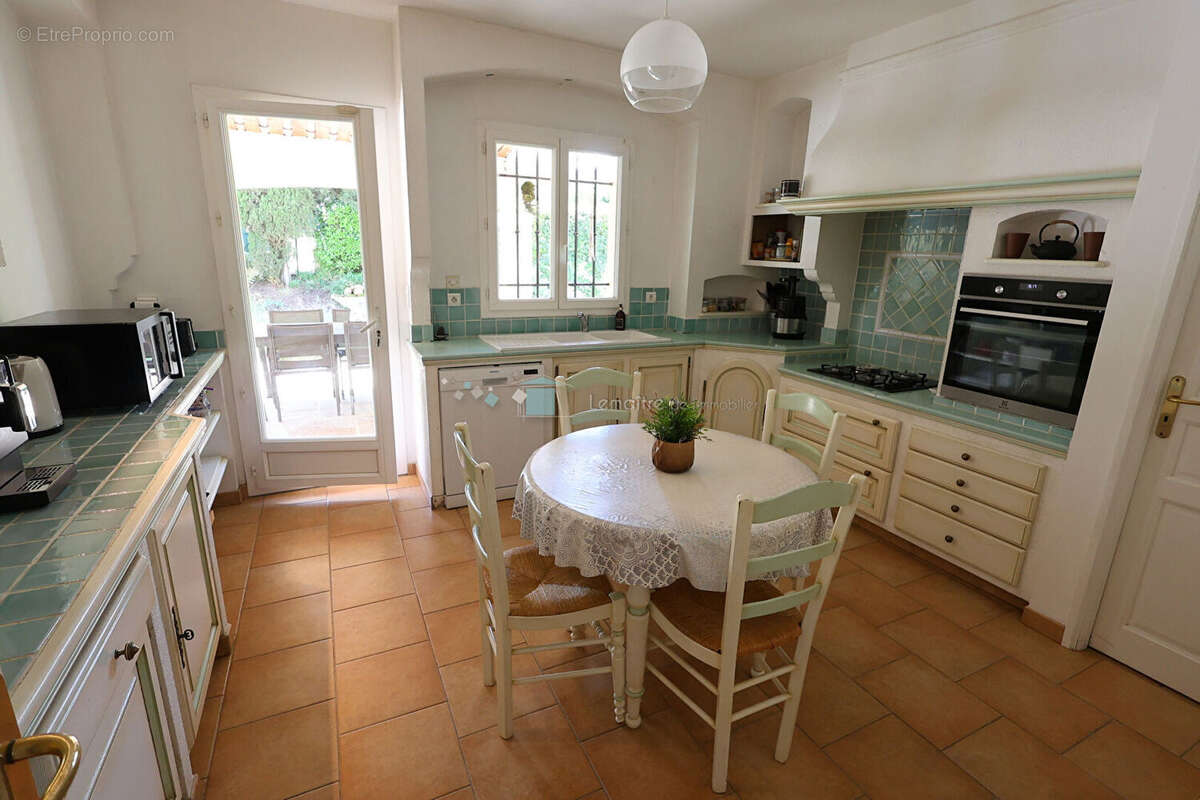 Villa Peymeinade 170 m² avec piscine et jardin 1493 m² - photo 11