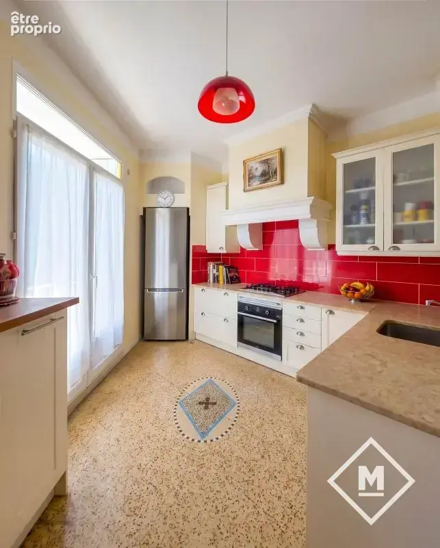 Exclusivité Vente bel appartement type 5 de 115 m2 lumineux en dernier étage avec terrasse et garage 13004 Marseille - photo 9