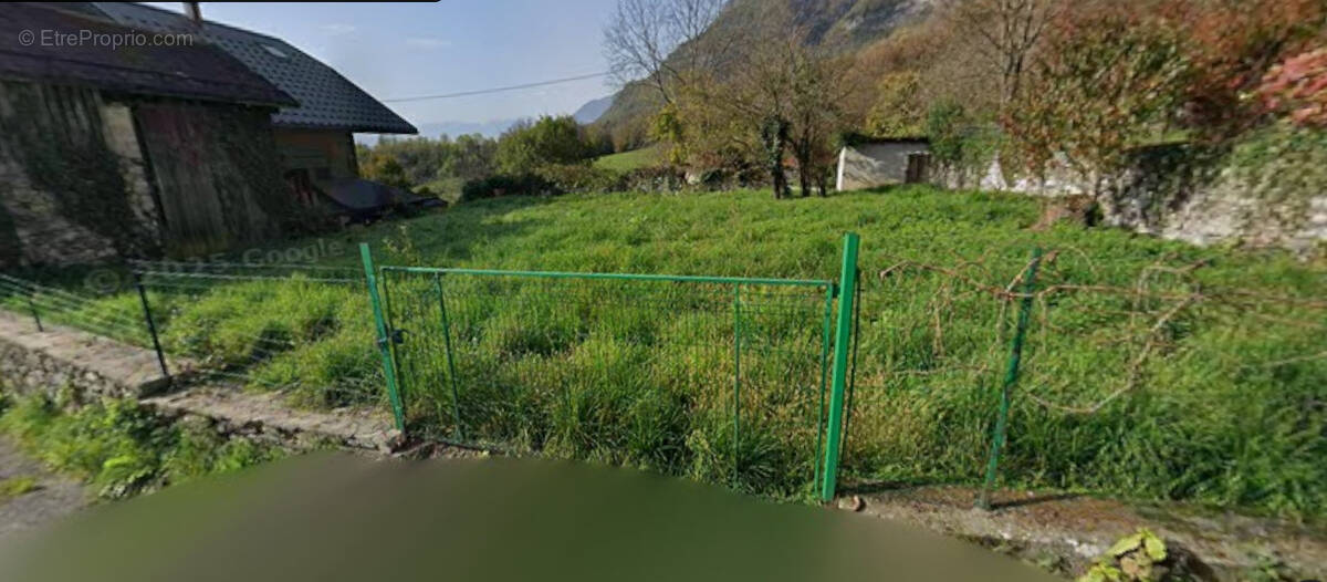 Terrain à GRESY-SUR-ISERE