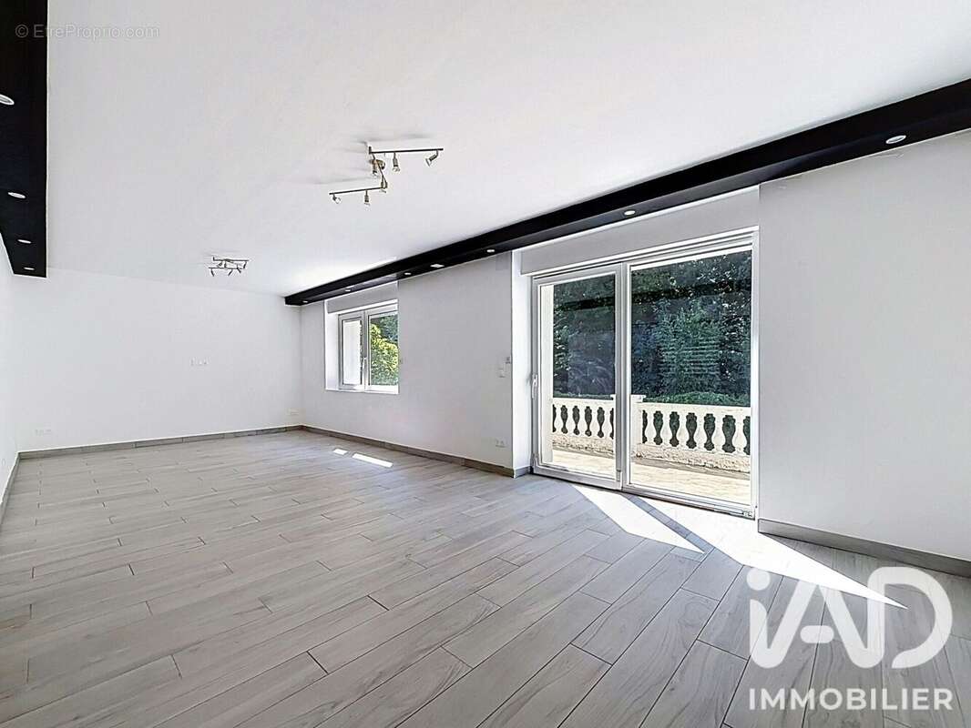 Maison 135 m² à Hombourg-Haut  - photo 7