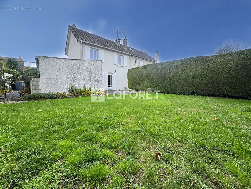 Maison à OUISTREHAM
