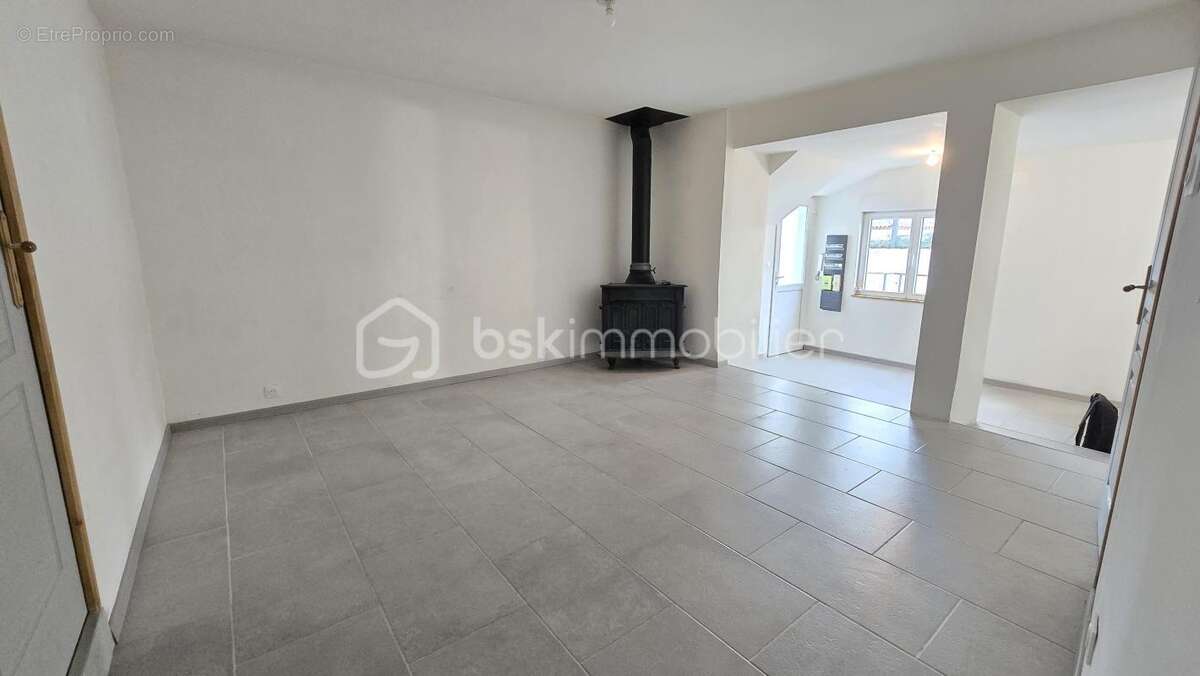 Appartement avec jardin et parking - photo 5