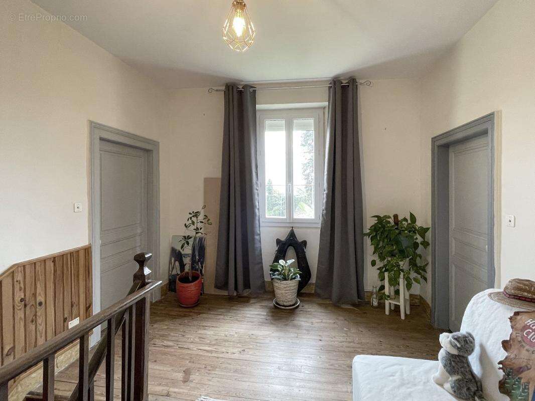 Maison à MIRANDE