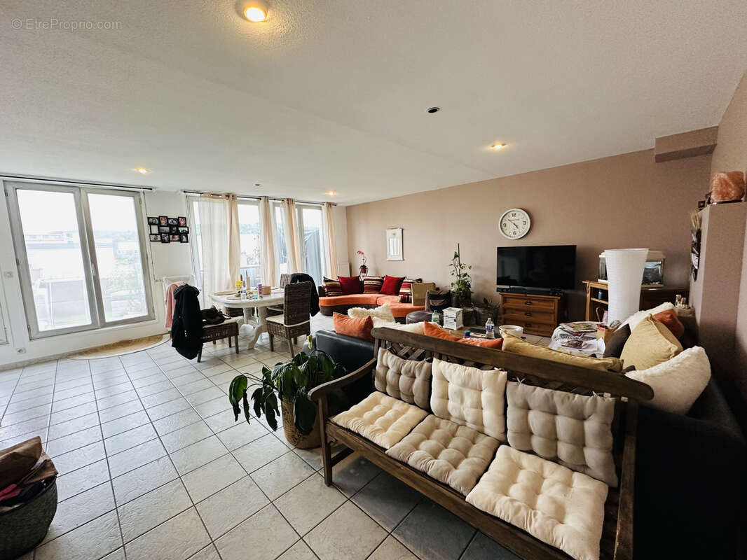 Appartement à BRIVES-CHARENSAC