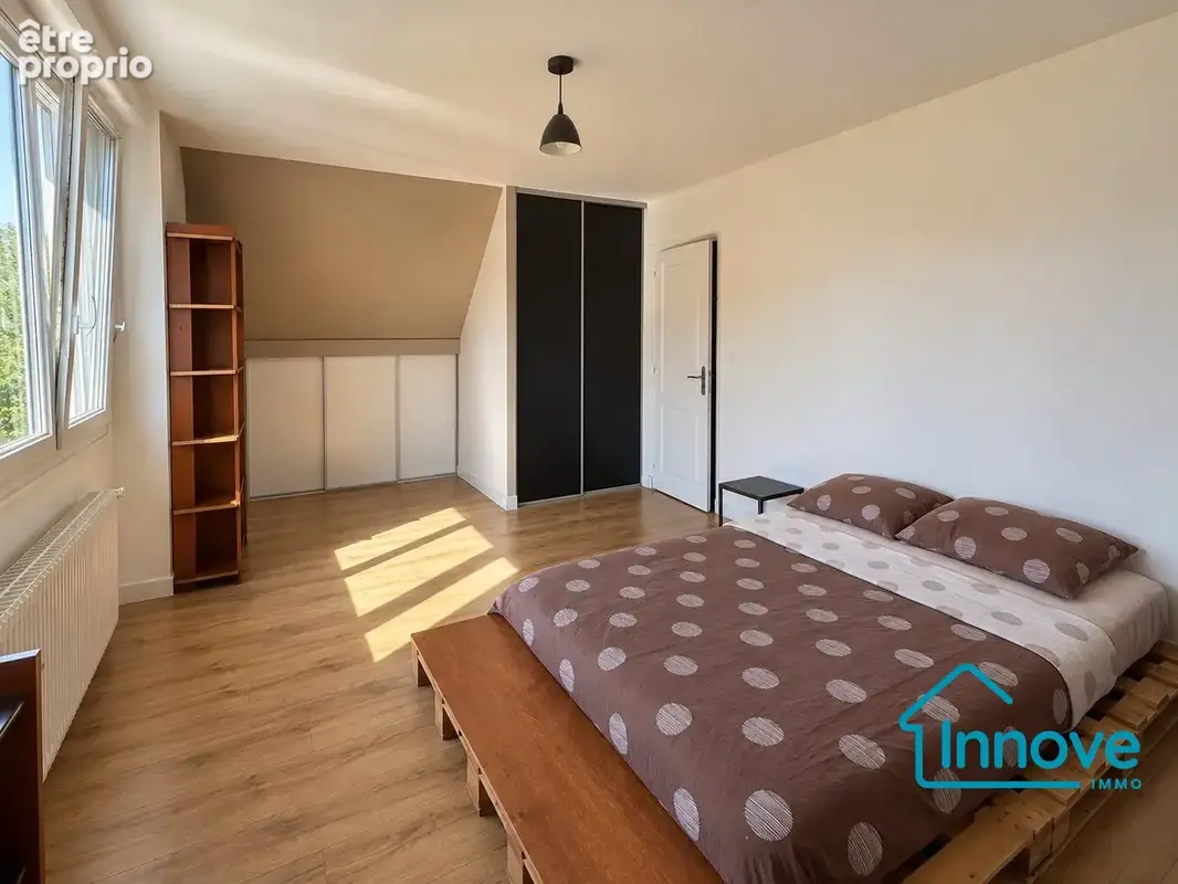 Maison 7 pièces 143 m² à vendre à Les Clayes-Sous-Bois (78340) - photo 9
